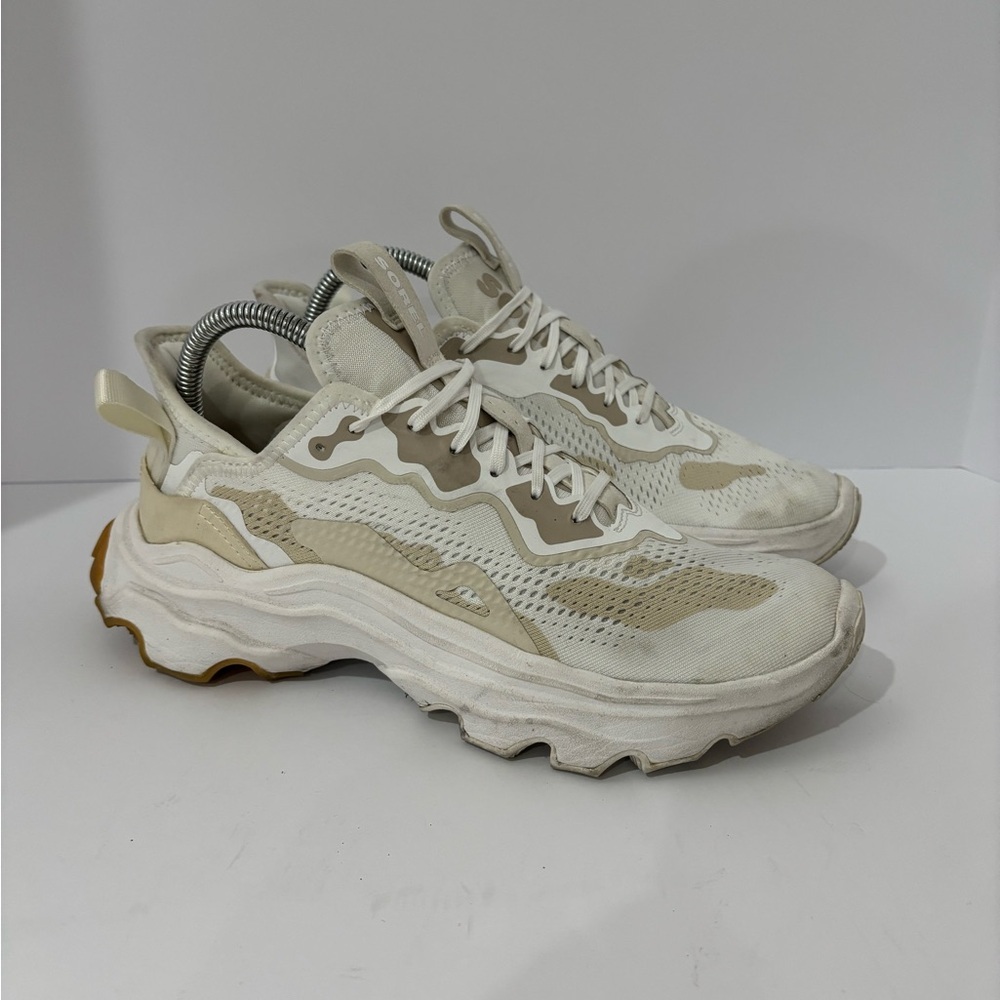 Sorel woman’s shoes size 9